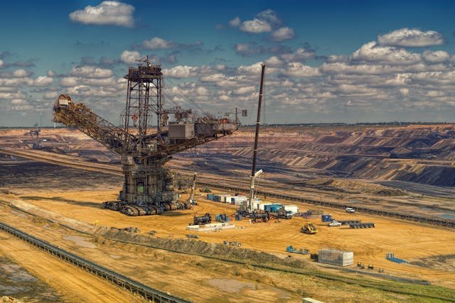 Read more about the article The Ultimate Guide to Asphalt Calculators: Accurately Estimate Tonnage, Costs, and Maximize Project Efficiency