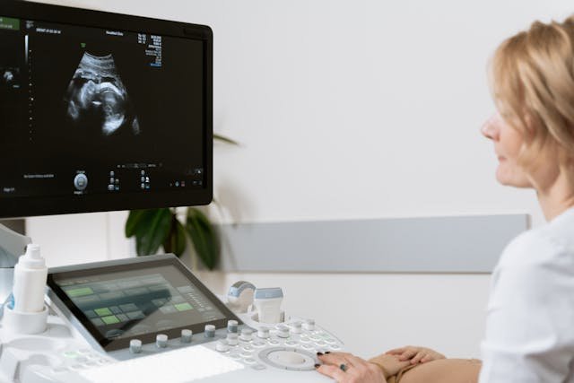 Read more about the article Gestational Diabetes and 7-Day Meal Plan: A Complete Guide for Healthy Pregnancy