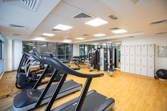 Read more about the article The Ultimate Guide to Treadmills: Benefits, Buying Tips, and Best Practices- 2025